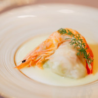 料理、エビを使った魚料理