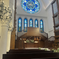 チャペルのステンドグラスが素敵でした。