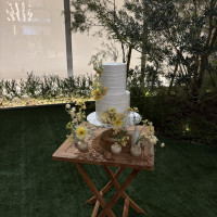 ウエディングケーキ（式場見本、ガーデンにて）