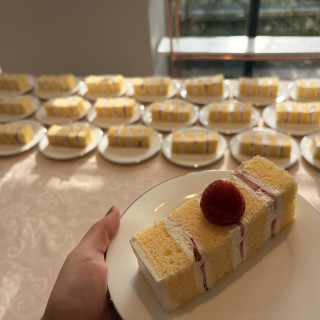 ウェディングケーキのお裾分けです。