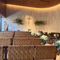 自然光が入る挙式会場でした。