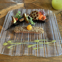 サーモンとバーニャカウダ