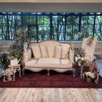 披露宴会場Ducap　新郎新婦ソファ