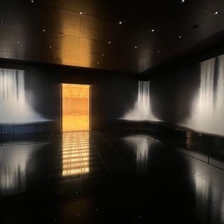 和婚の場合の会場です。
アートが素敵でした。