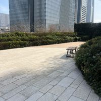 ガーデンでの挙式も可能とのことです。