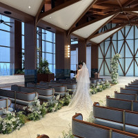 バージンロードは綺麗でナチュラルで大人でした