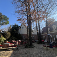 広いお庭で周りの家も見えないので、素敵でした