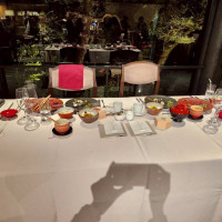 終宴後の高砂席を友人が撮ってくれていました