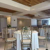 ナチュラルな雰囲気の会場です