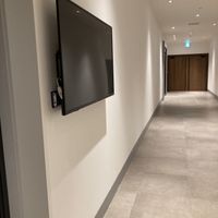 外のモニター