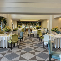 収容人数は他の会場と比較すると少なめです。