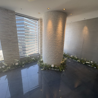 チャペル前の場所もお花で飾られていました