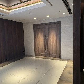 チャペルへの大きな扉がとても重厚感がありました。