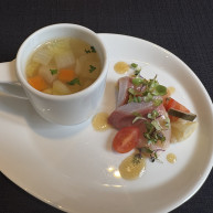 スープと前菜