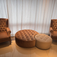 エレベーター前に椅子があり親切だなと思いました。