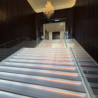 チャペルに入ると大きな階段をがあります。