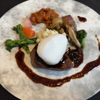 トリュフの香りのするソースの演出もありました。