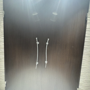 披露宴会場の大きな扉|788500さんのアルカンシエル横浜 luxemariage(アルカンシエルグループ)の写真(2638534)