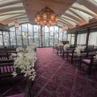 挙式会場
ステンドグラスが素敵です。