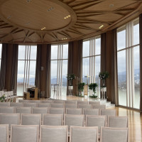 大きな窓のチャペル