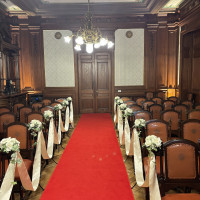 ゲストとの距離が近い