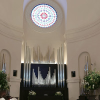 白と青を基調としたチャペルだった。とても綺麗。