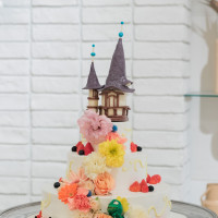 ケーキは一律料金で自分好みのデザインにしてもらえます