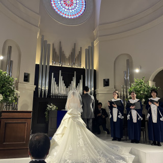 天井が高いチャペル