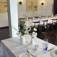 席の数、配置は自由