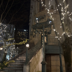 フラワーシャワーをする外階段|789138さんのホテルモントレ仙台の写真(2627980)