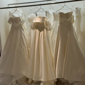 提携ドレスショップでのウェディングドレス|789138さんのホテルモントレ仙台の写真(2627972)