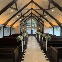 チャペル内装