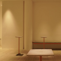 思い出の品を飾るギャラリースペース