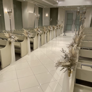 白を基調としたチャペル