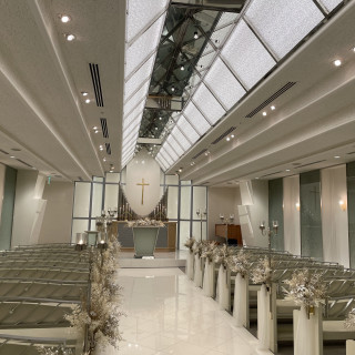 天井が明るいチャペル