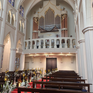 入口側のパイプオルガン