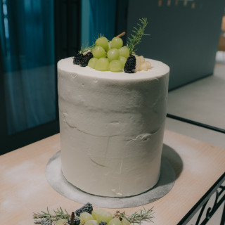 ゲストにペイントしてもらい、完成するペイントケーキ