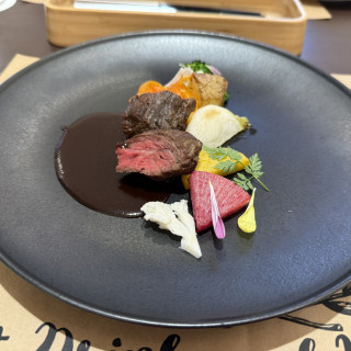 試食したコースのメイン料理
お肉が柔らかく美味しかったです