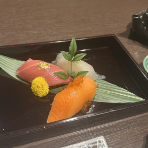 お寿司です
まぐろに金粉がかかっていて豪華です|789748さんのBIANCARA HILLSIDE TERRACE（ビアンカーラ ヒルサイドテラス）の写真(2631005)