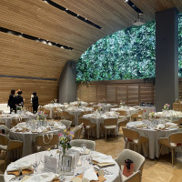 披露宴会場の入り口から