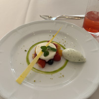 大葉のジェラートとお米のブラマンジェ