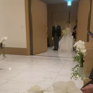 挙式入場シーン