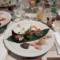 野菜そのものの味が濃くて、彩りも宝石箱のように綺麗です。