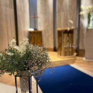 当日の挙式会場です。バージンロードは青にしました|790055さんのストリングスホテル東京インターコンチネンタルの写真(2631806)