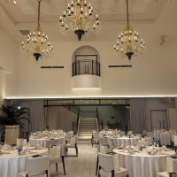 披露宴会場（大階段上にバルコニー）