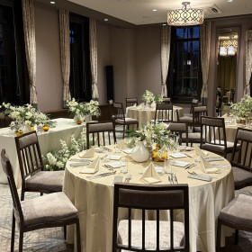 披露宴会場をセッティングしていたので想像しやすかったです