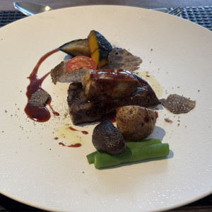 試食会でいただいたメインの肉料理|790306さんのザ ストリングス 表参道の写真(2633531)