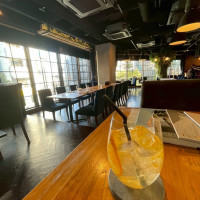 ノンアルコールドリンクと、内装