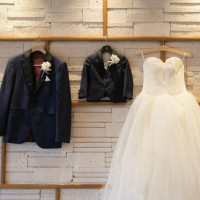 衣装のみの写真は、お支度前に披露宴会場で撮影いただけます。