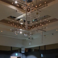 会場のシャンデリア